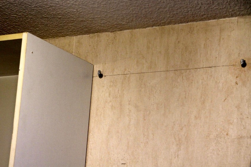 Hängeschränke der Einbauküche neu aufhängen - Lust-Sparen.de