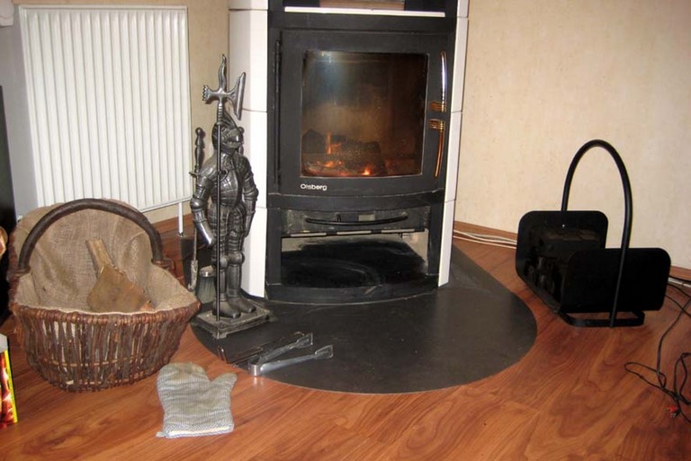 Werkzeug, Brennstoff und Zubehör zum Kaminofen heizen -Lust-Sparen.de