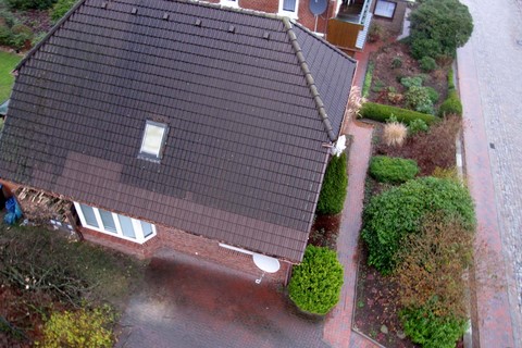 Baumpflege: Luftaufnahme von unserem Haus aus der Hub-Arbeitsbühne heraus