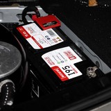 W211 E500 Autobatterie wechseln