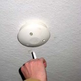 Funk-Rauchmelder installieren und testen